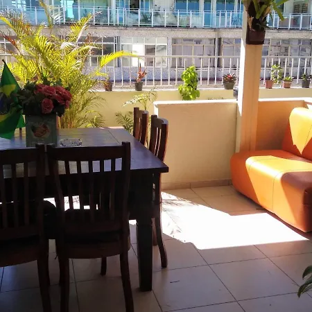 Quarto em Cobertura com vista para o mar 1-2